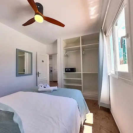 Nautical - Boutique Homes - City Center - Adults Only Apartment